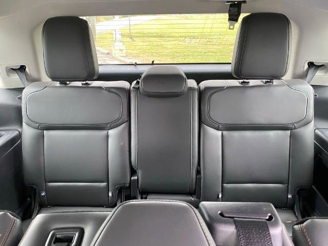 Certified 2025 Ford Expedition Active image 33