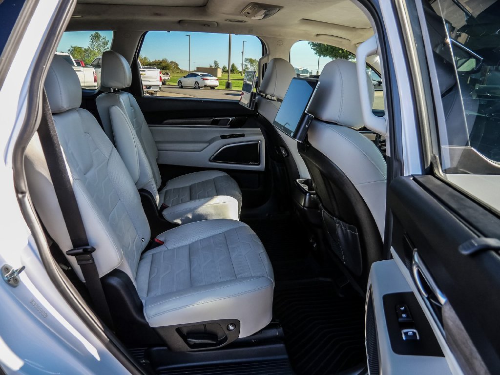 Used 2022 Kia Telluride SX w/ SX Prestige Package AWD/4WD image 27