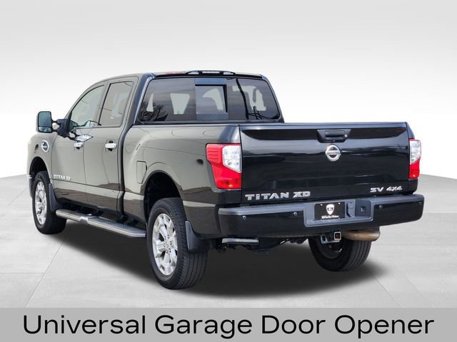 Used 2019 Nissan Titan SV w/ SV Convenience Package image 3