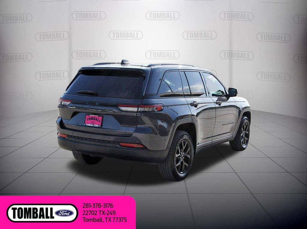 Used 2024 Jeep Grand Cherokee Altitude RWD image 8