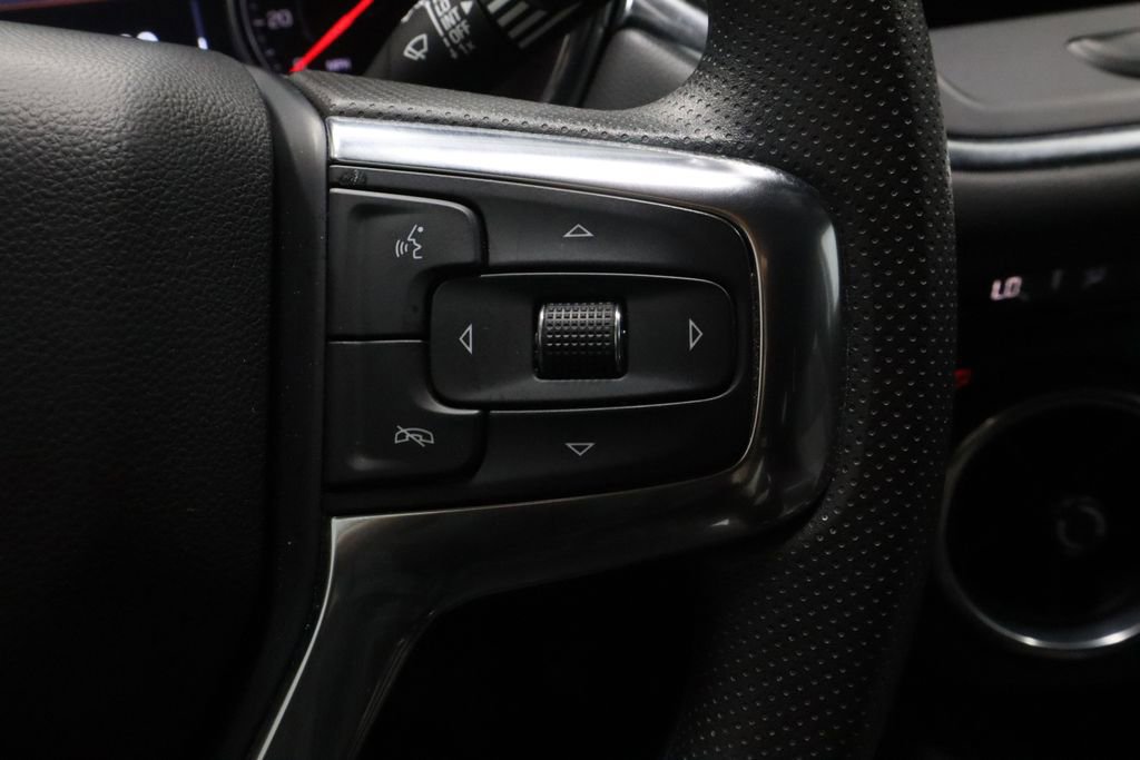 Used 2025 Chevrolet Blazer LT image 28