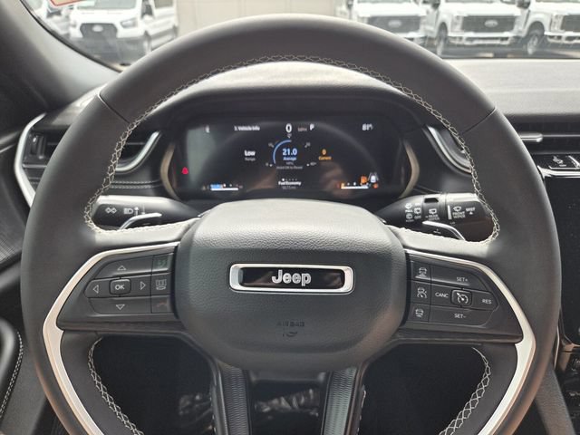 Used 2025 Jeep Grand Cherokee Laredo w/ MOPAR Finishing Package RWD image 28
