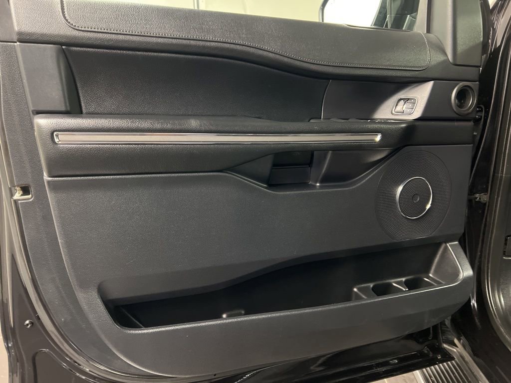 Certified 2020 Ford Expedition XLT w/ Equipment Group 202A AWD/4WD image 28