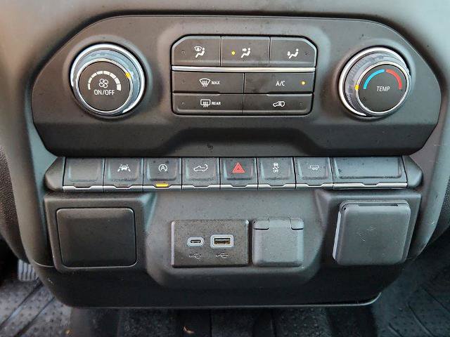 Used 2026 Chevrolet Silverado 1500 Custom w/ LPO, Dark Essentials Package RWD image 29