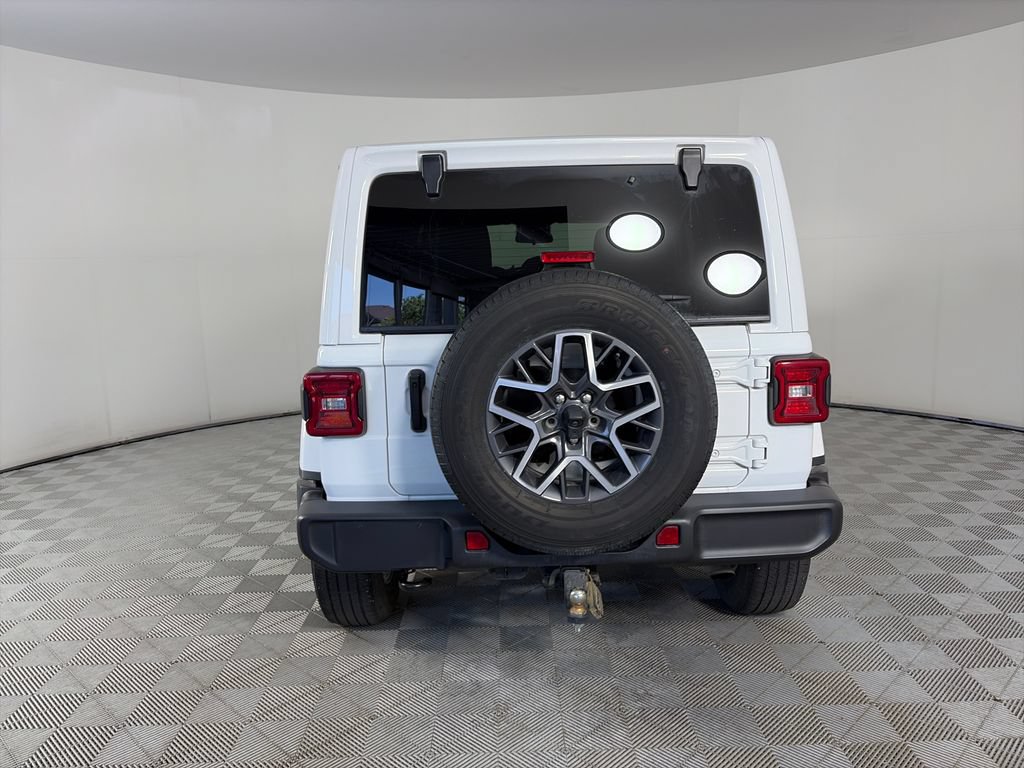 Used 2024 Jeep Wrangler Unlimited Sahara AWD/4WD image 6