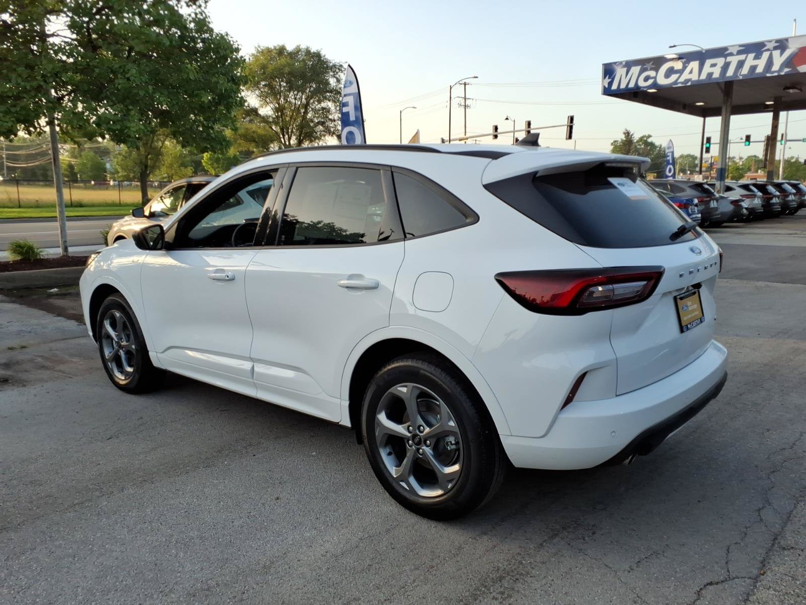 Certified 2023 Ford Escape ST-Line w/ Tech Pack #1 AWD/4WD image 4