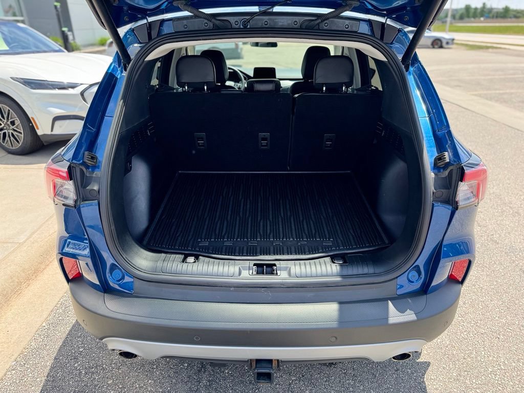 Certified 2022 Ford Escape SEL w/ Class II Trailer Tow Package AWD/4WD image 39