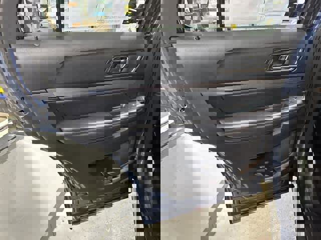 Certified 2018 Ford Explorer XLT image 9