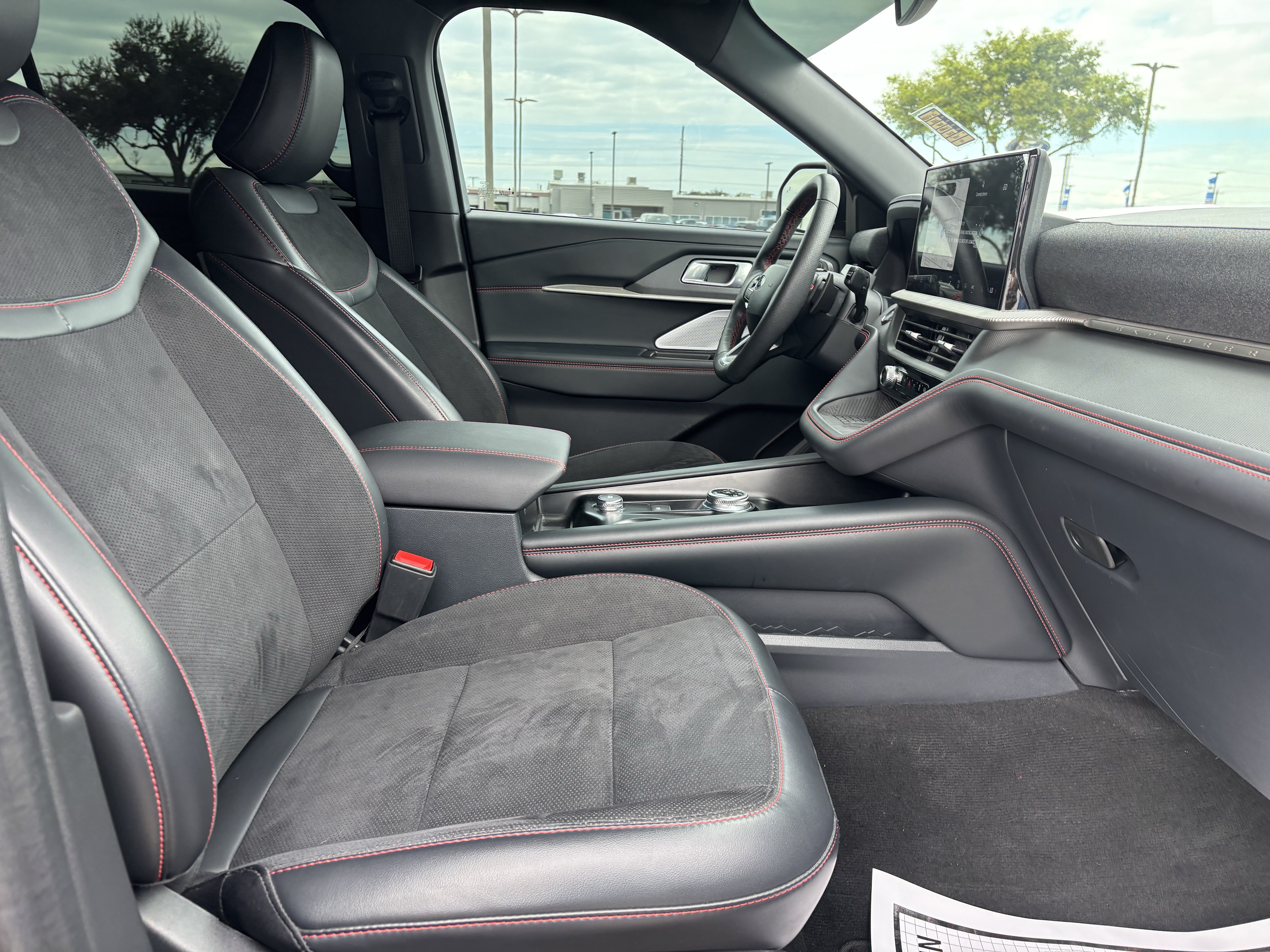 Certified 2025 Ford Explorer ST w/ Sun And Sound Package AWD/4WD image 26