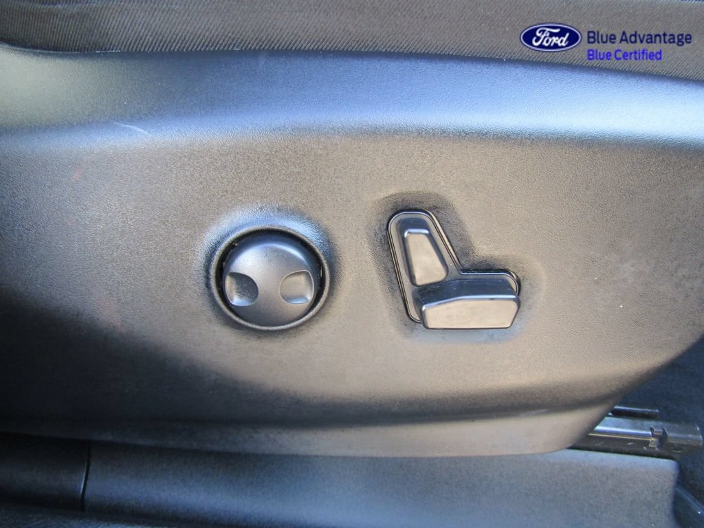 Used 2025 Chrysler Pacifica Limited FWD image 43