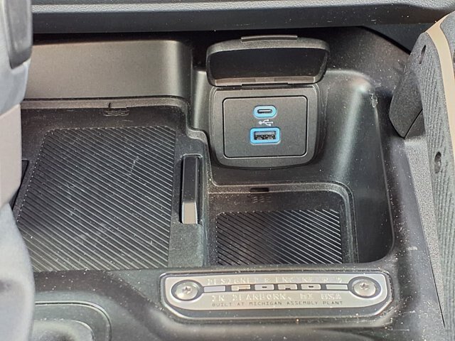 Certified 2025 Ford Bronco Badlands AWD/4WD image 15