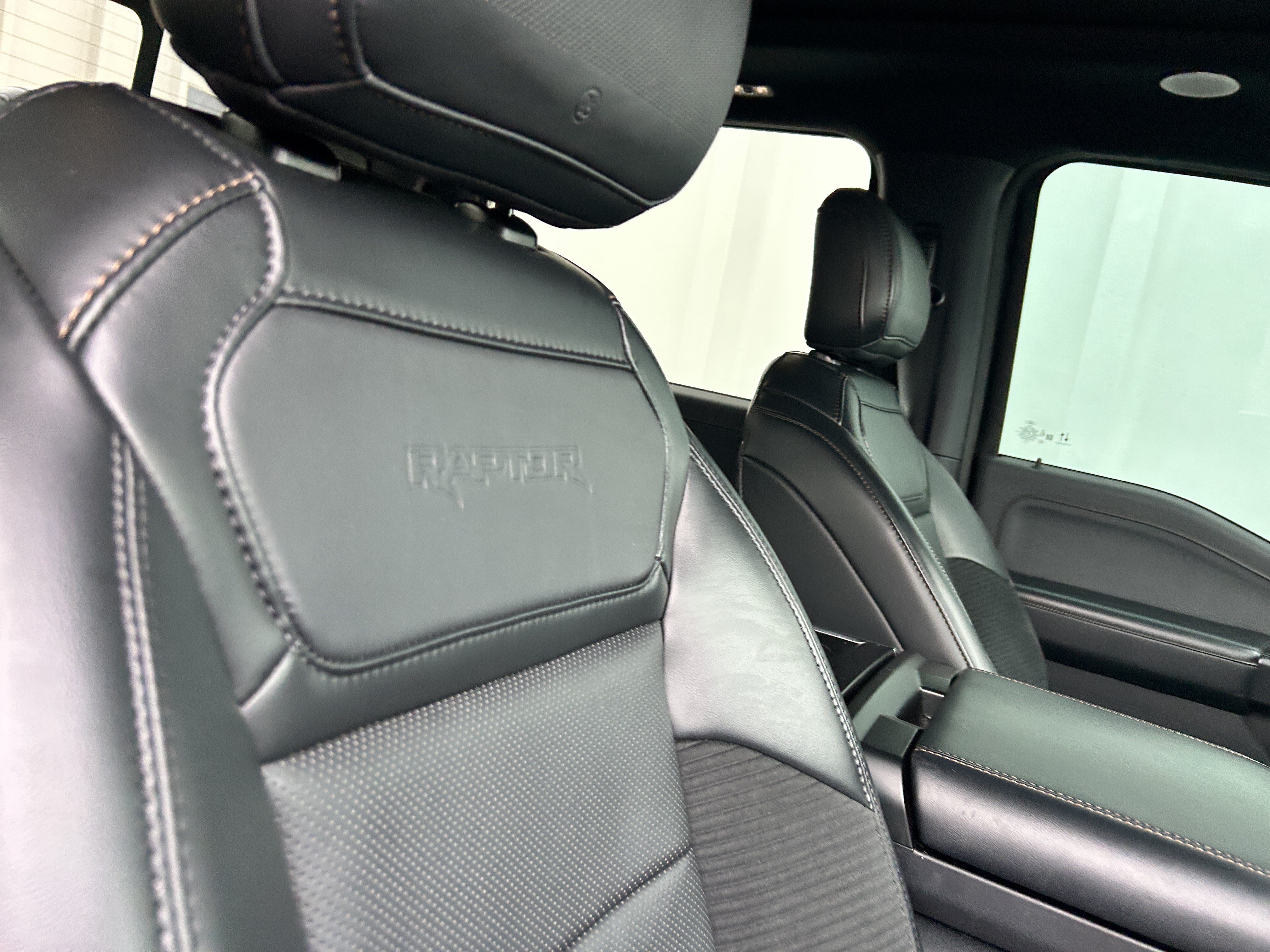 Certified 2023 Ford F150 Raptor w/ Raptor Carbon Fiber Package AWD/4WD image 14