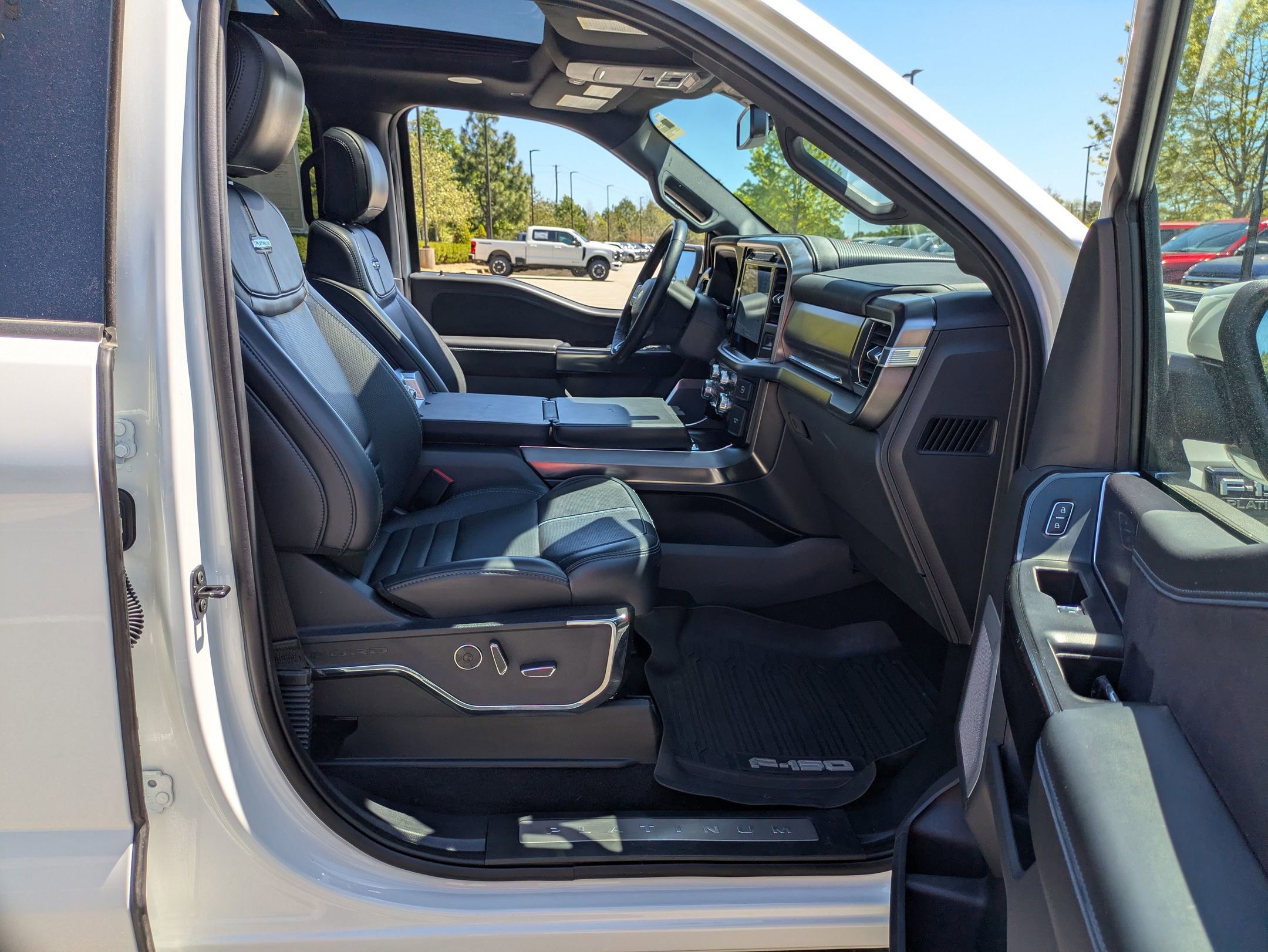 Certified 2024 Ford F150 Platinum w/ Equipment Group 702A High image 43