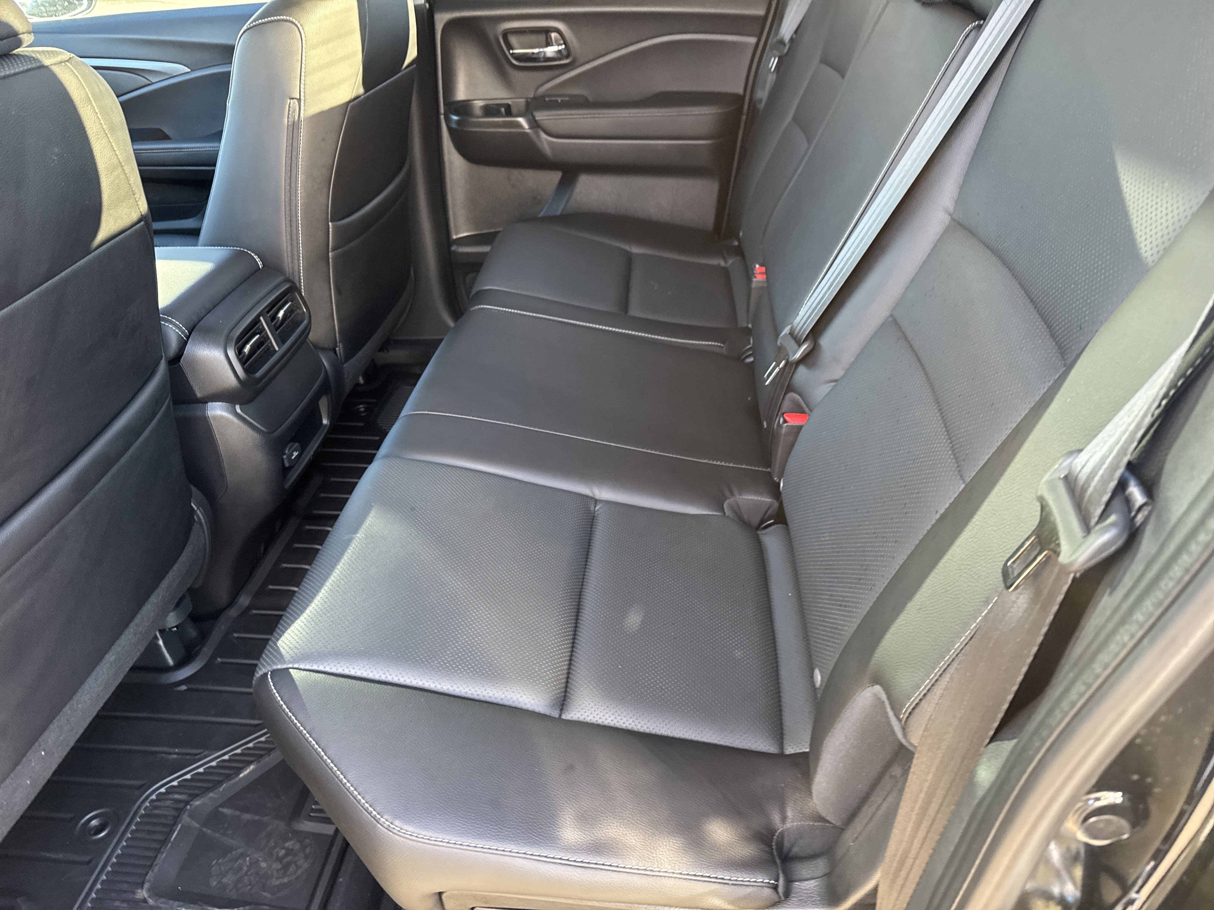 Used 2025 Honda Ridgeline RTL image 11