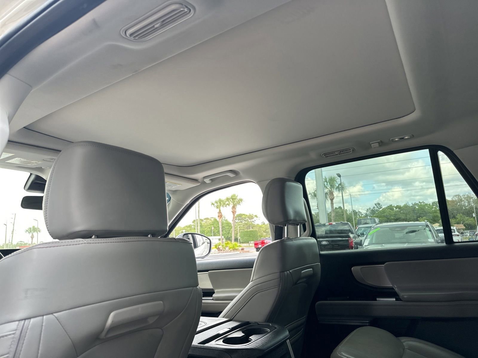 Certified 2025 Ford Expedition Active AWD/4WD image 14