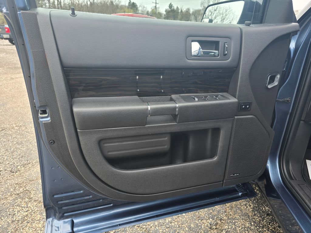 Certified 2019 Ford Flex SEL w/ Equipment Group 202A AWD/4WD image 9