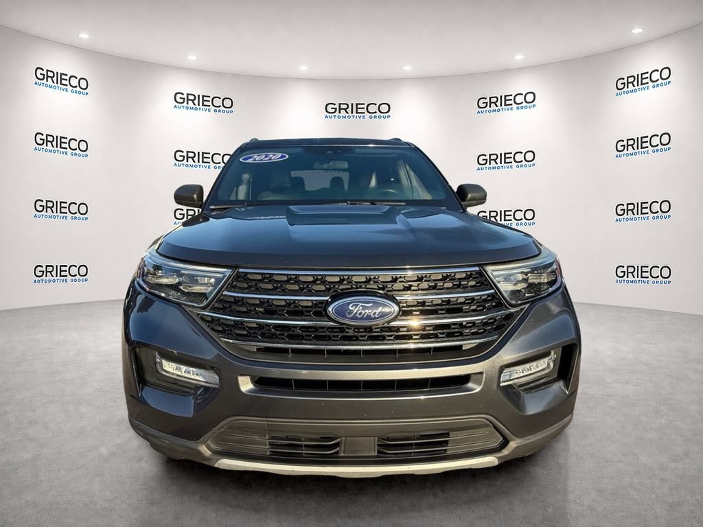 Certified 2020 Ford Explorer XLT w/ Equipment Group 202A AWD/4WD image 2