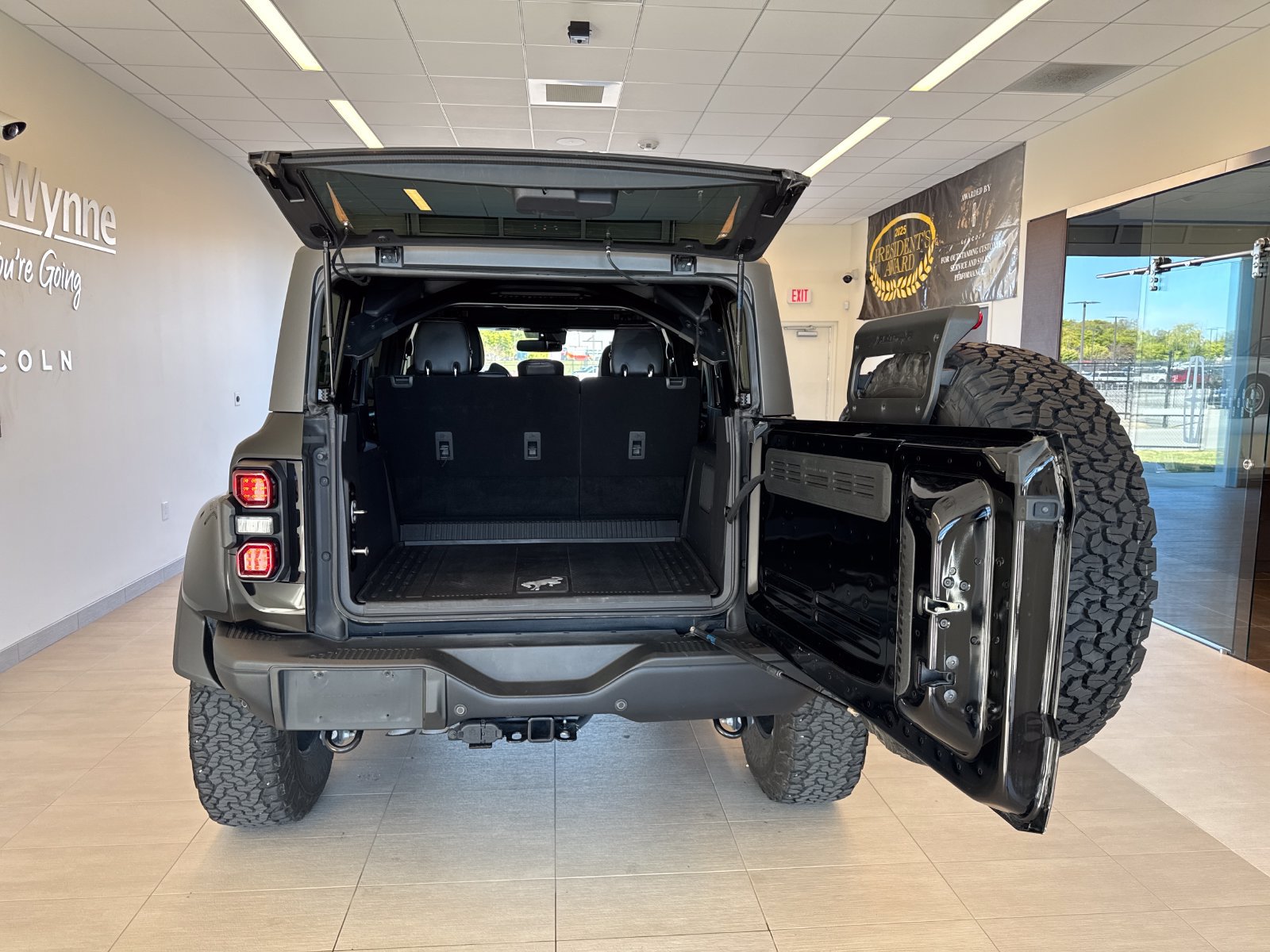 Certified 2024 Ford Bronco Raptor AWD/4WD image 10