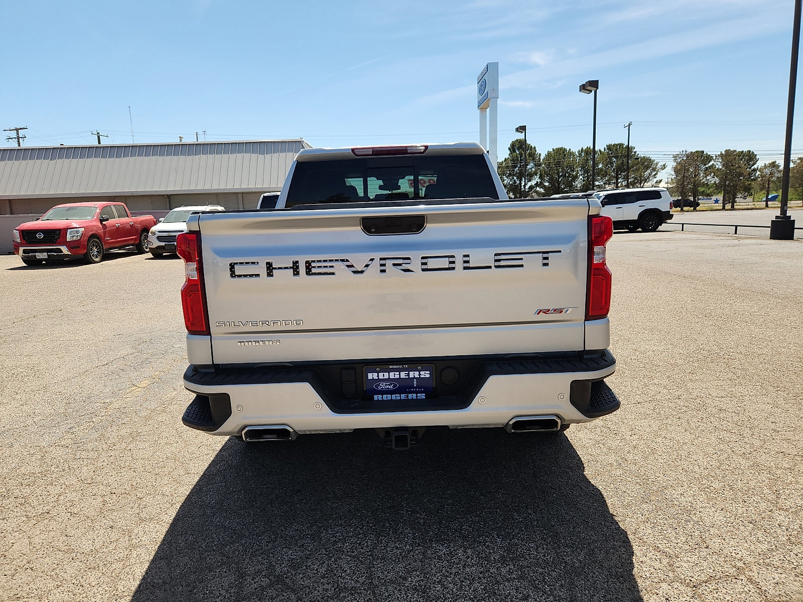 Used 2022 Chevrolet Silverado 1500 RST image 4