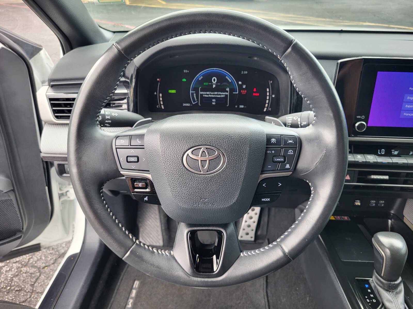 Used 2025 Toyota Camry SE FWD image 27