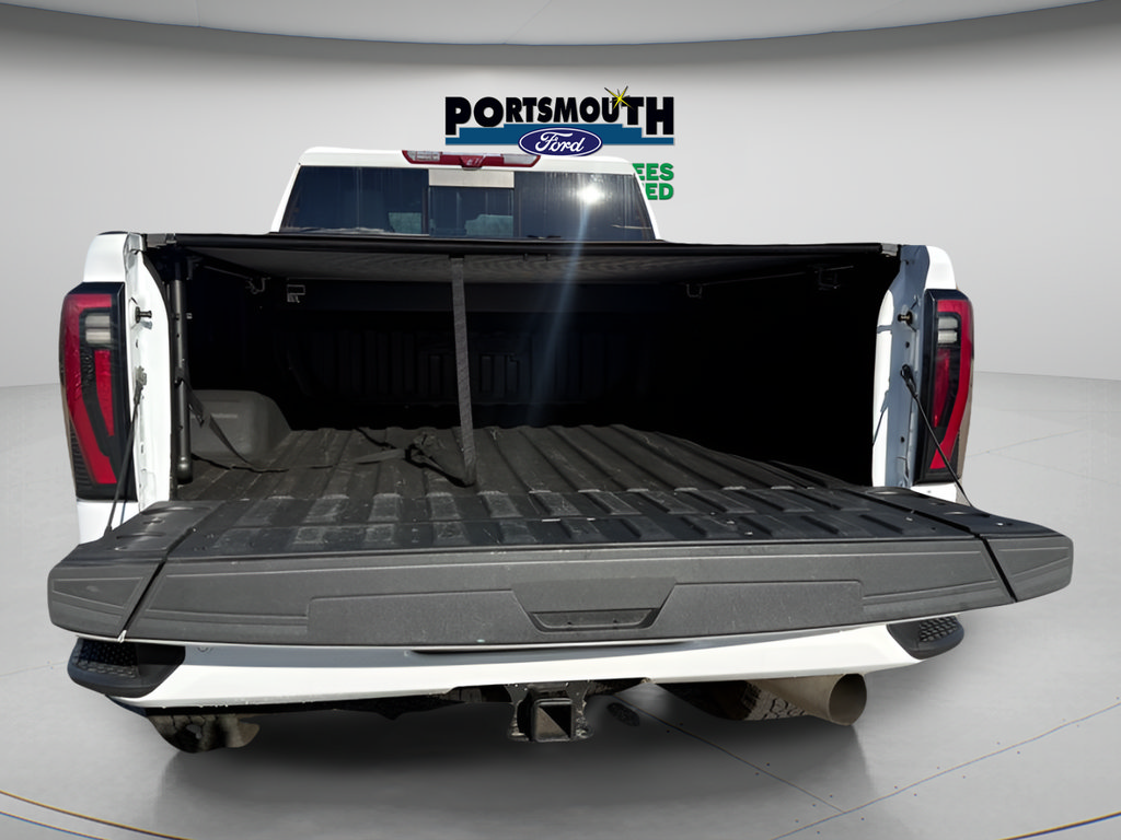 Used 2024 GMC Sierra 2500 AT4 w/ AT4 Premium Plus Package AWD/4WD image 14