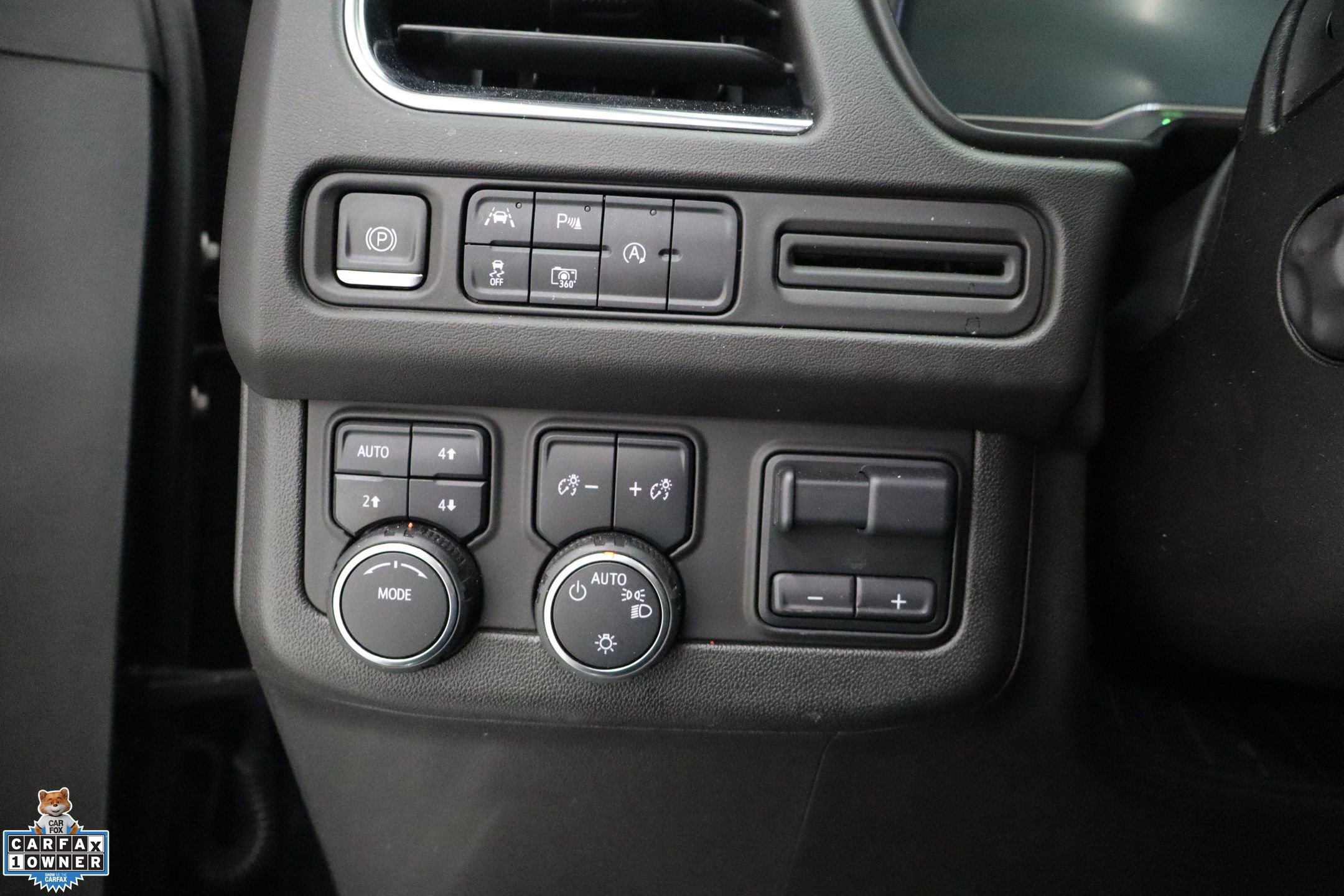 Used 2024 Chevrolet Tahoe RST w/ Luxury Package image 15