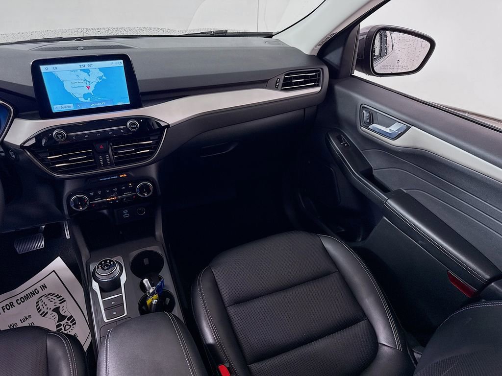 Certified 2022 Ford Escape SEL w/ Technology Package FWD image 4