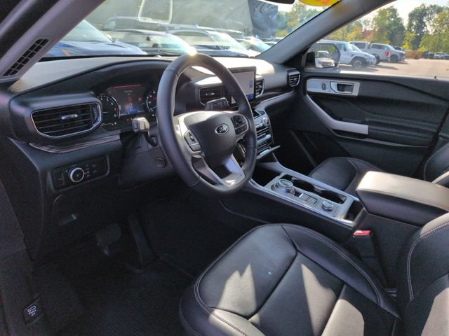Certified 2023 Ford Explorer Limited w/ Equipment Group 301A AWD/4WD image 33