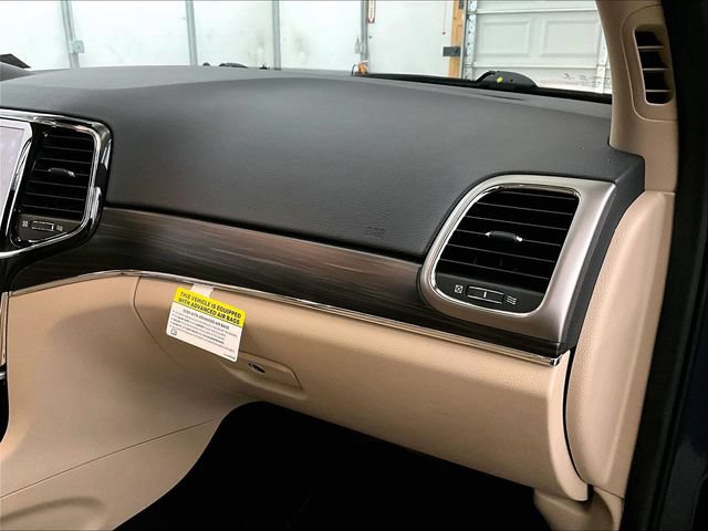 Used 2021 Jeep Grand Cherokee Limited AWD/4WD image 15