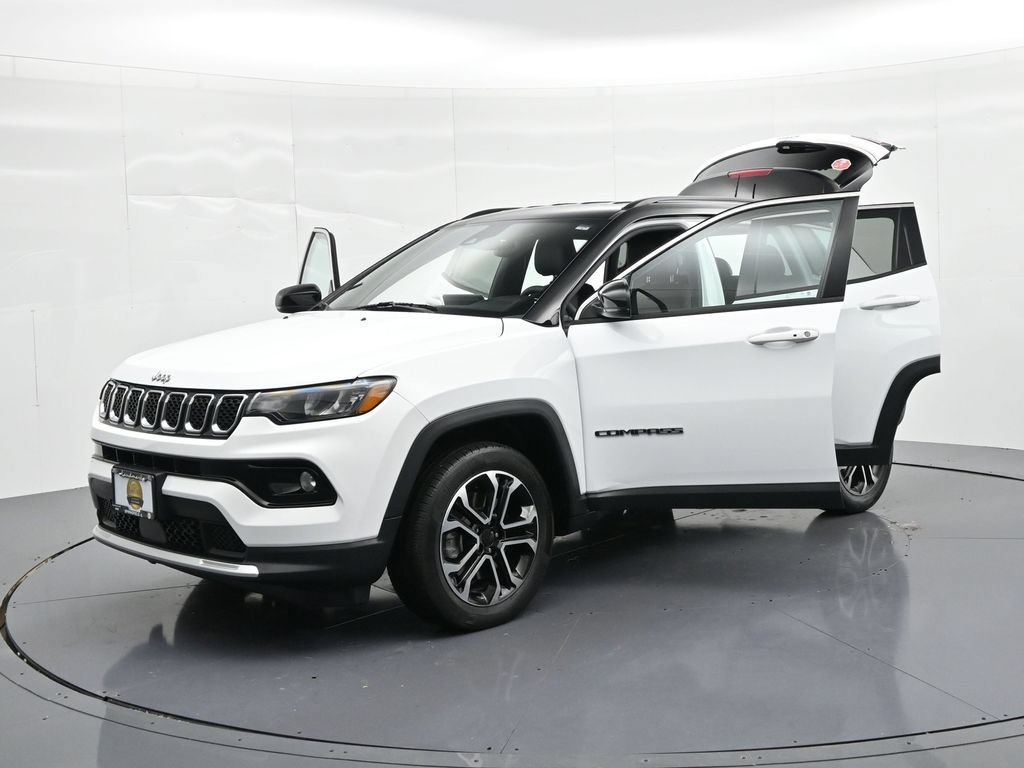Used 2023 Jeep Compass Limited AWD/4WD image 27