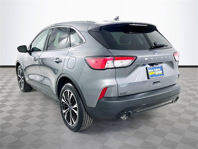 Certified 2022 Ford Escape SE w/ SE Sport Appearance Package image 3