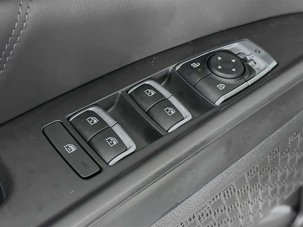 Used 2025 Kia Carnival SX Prestige FWD image 29