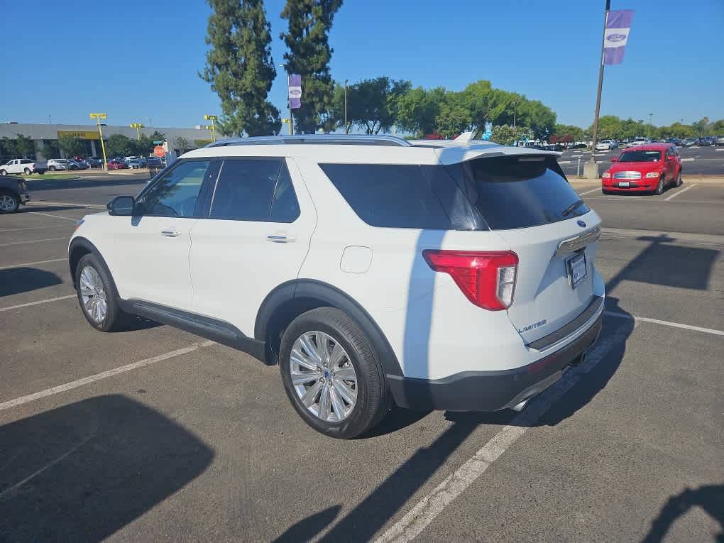 Certified 2023 Ford Explorer Limited w/ Limited Technology Package RWD image 5