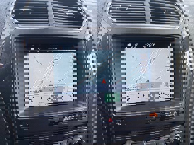 Certified 2018 Ford Explorer XLT w/ Equipment Group 201A image 17