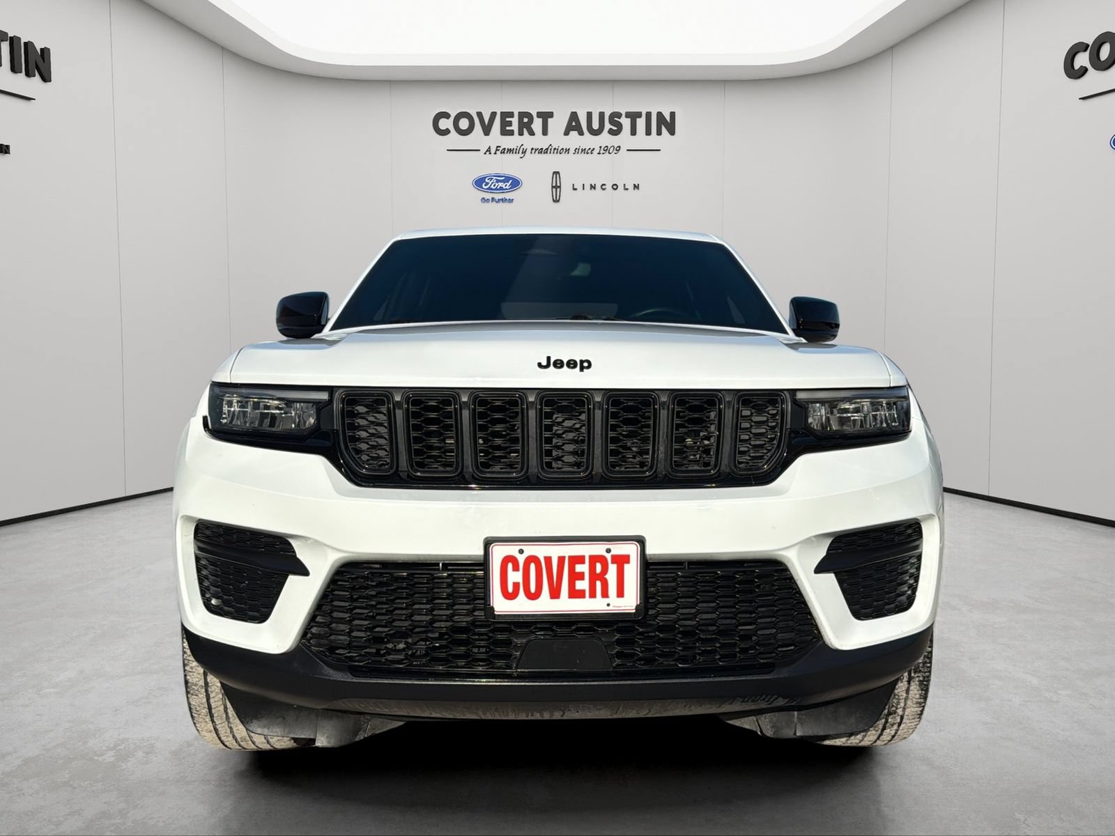 Used 2022 Jeep Grand Cherokee Altitude RWD image 8