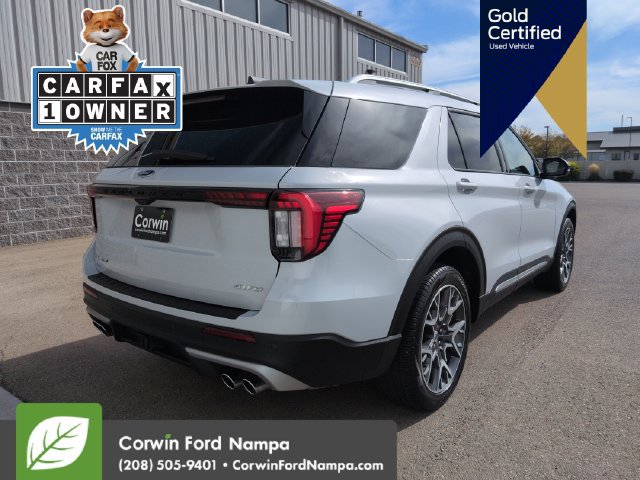 Certified 2025 Ford Explorer Platinum w/ Ultimate Package AWD/4WD image 3