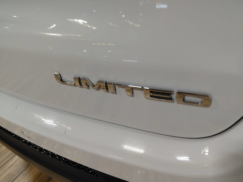 Used 2025 Jeep Compass Limited AWD/4WD image 13