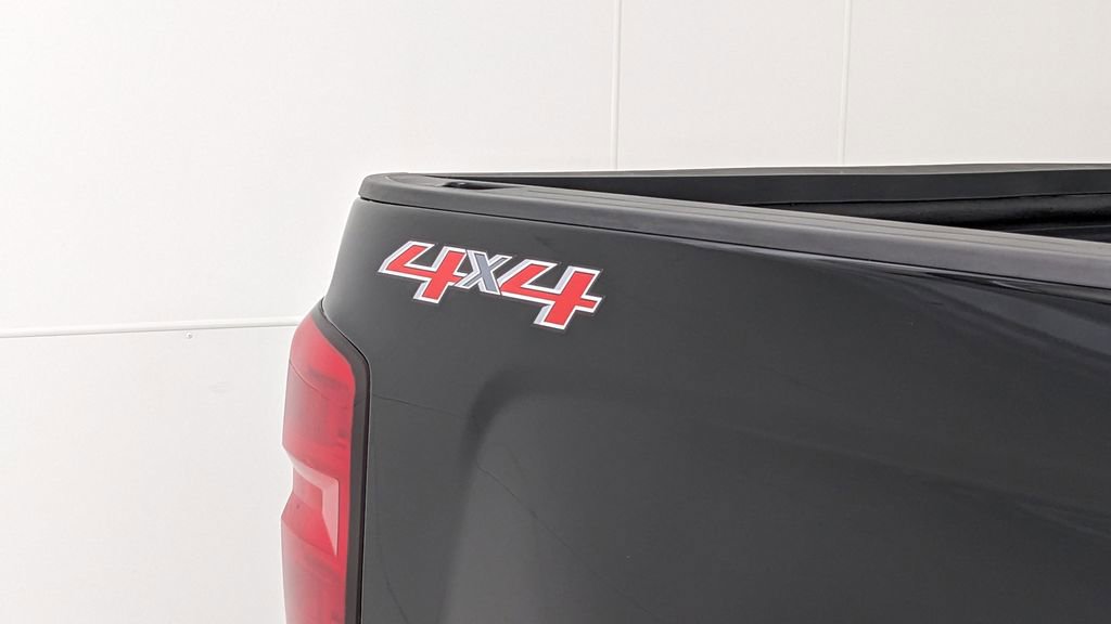 Used 2018 Chevrolet Silverado 2500 LTZ w/ Duramax Plus Package AWD/4WD image 39