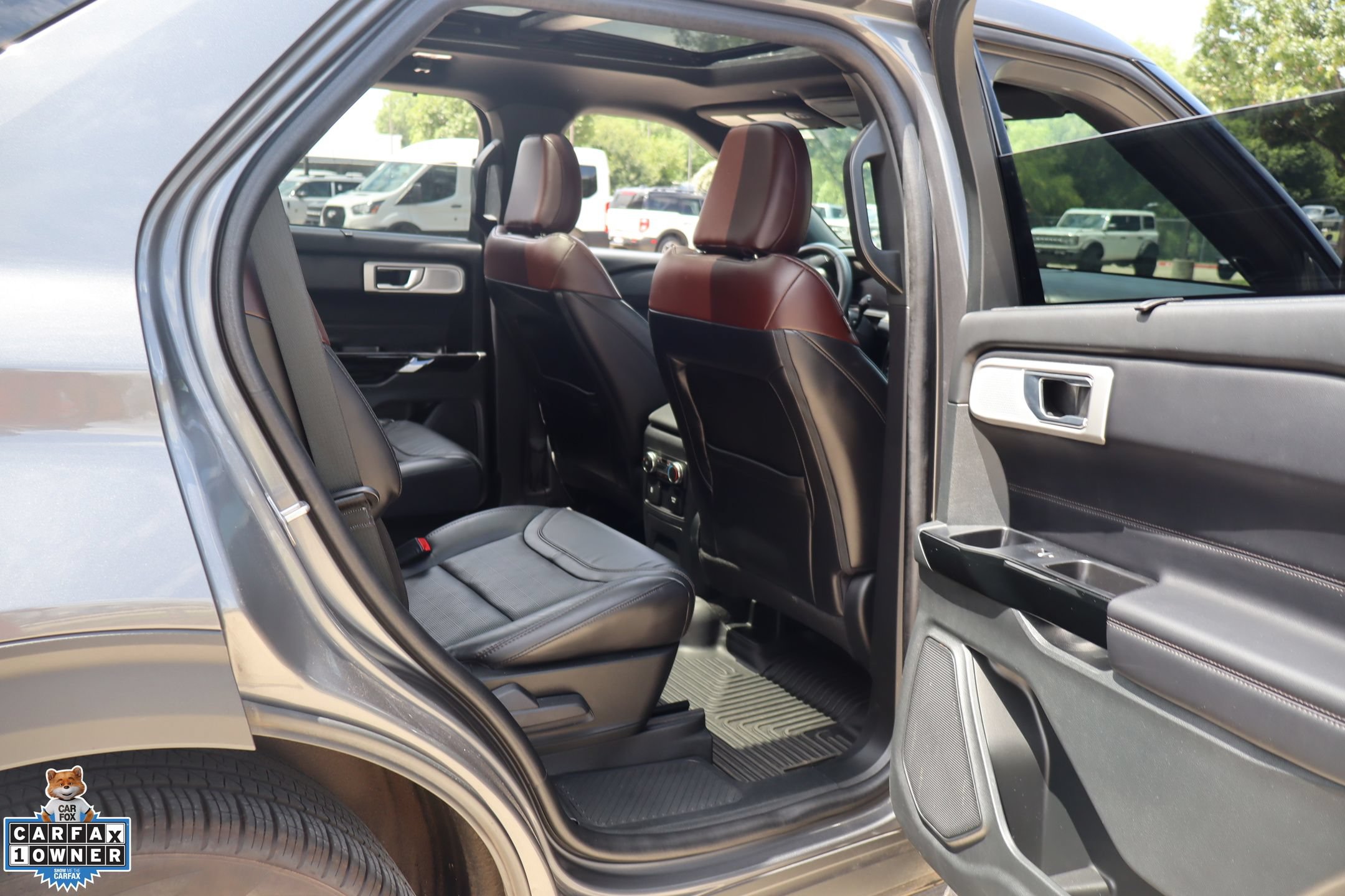 Certified 2022 Ford Explorer Platinum w/ Equipment Group 601A RWD image 31