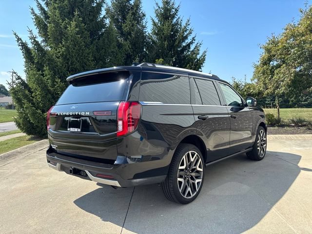 Certified 2026 Ford Expedition Platinum w/ Platinum Ultimate Package AWD/4WD image 8
