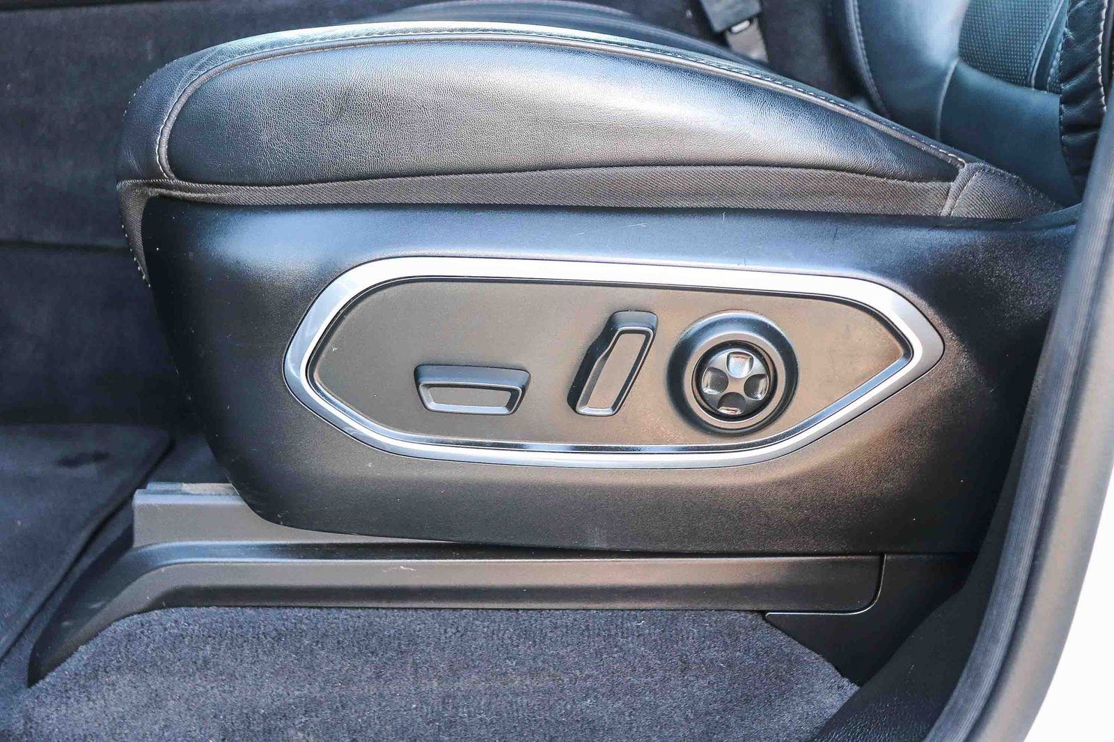 Used 2022 Jeep Wagoneer Series III w/ Flexible Seating Group AWD/4WD image 22