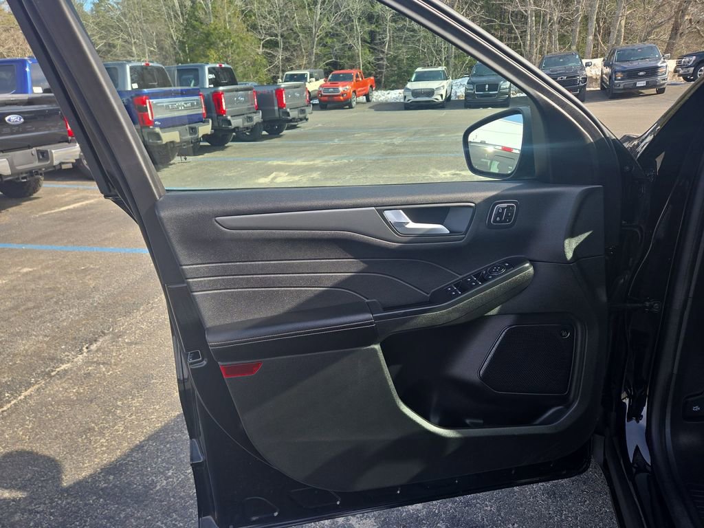Certified 2023 Ford Escape Active w/ Tech Pack #2 AWD/4WD image 5
