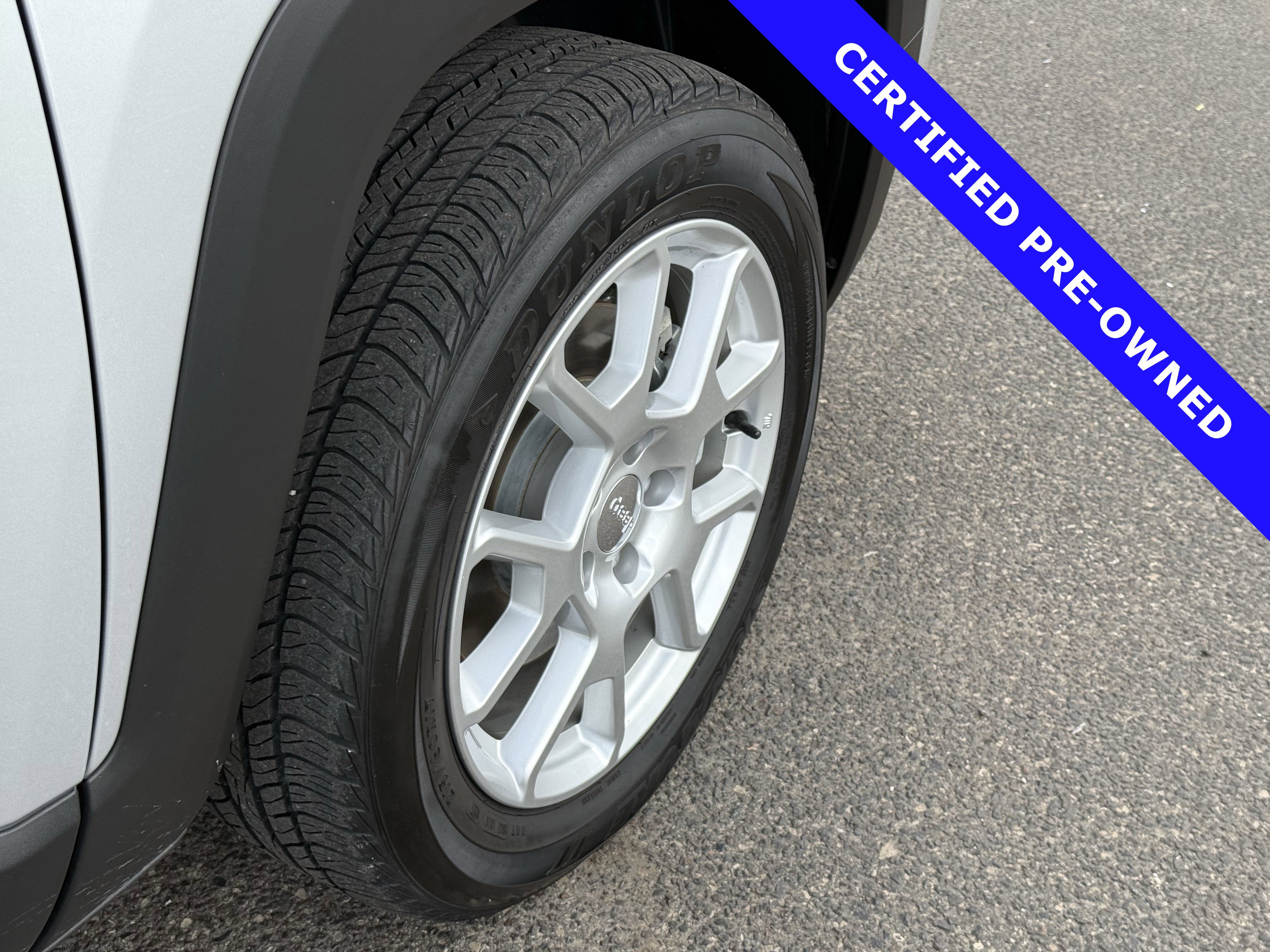 Used 2021 Jeep Renegade Latitude image 12