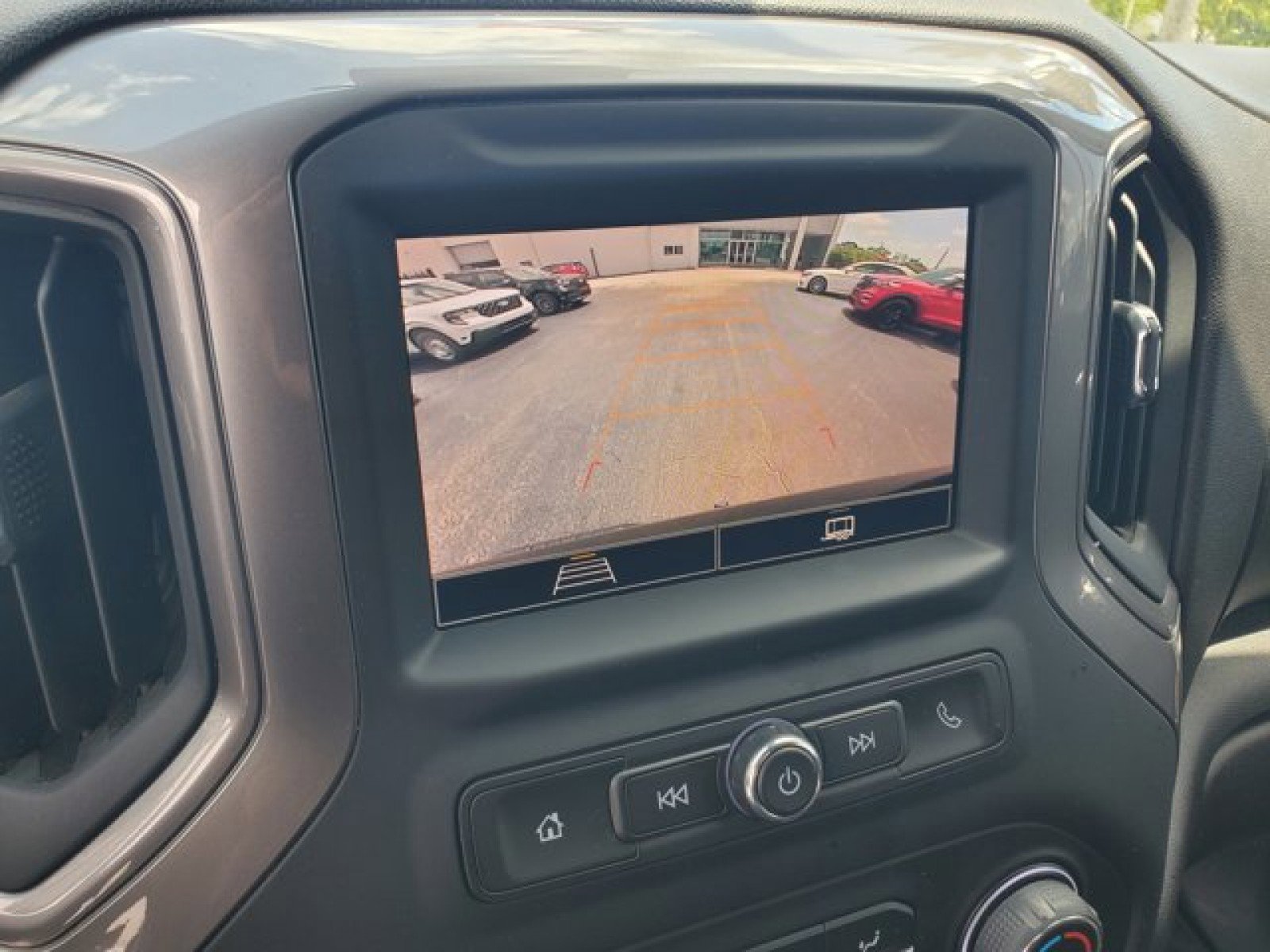 Used 2022 Chevrolet Silverado 1500 Custom image 20