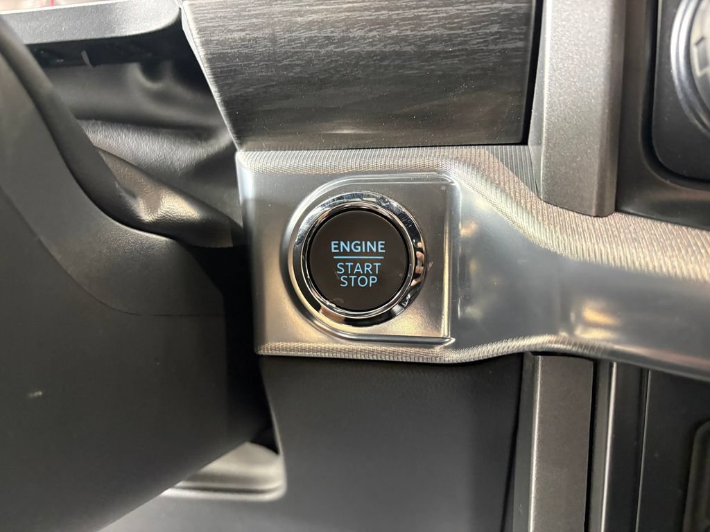 Certified 2025 Ford F150 Lariat AWD/4WD image 21