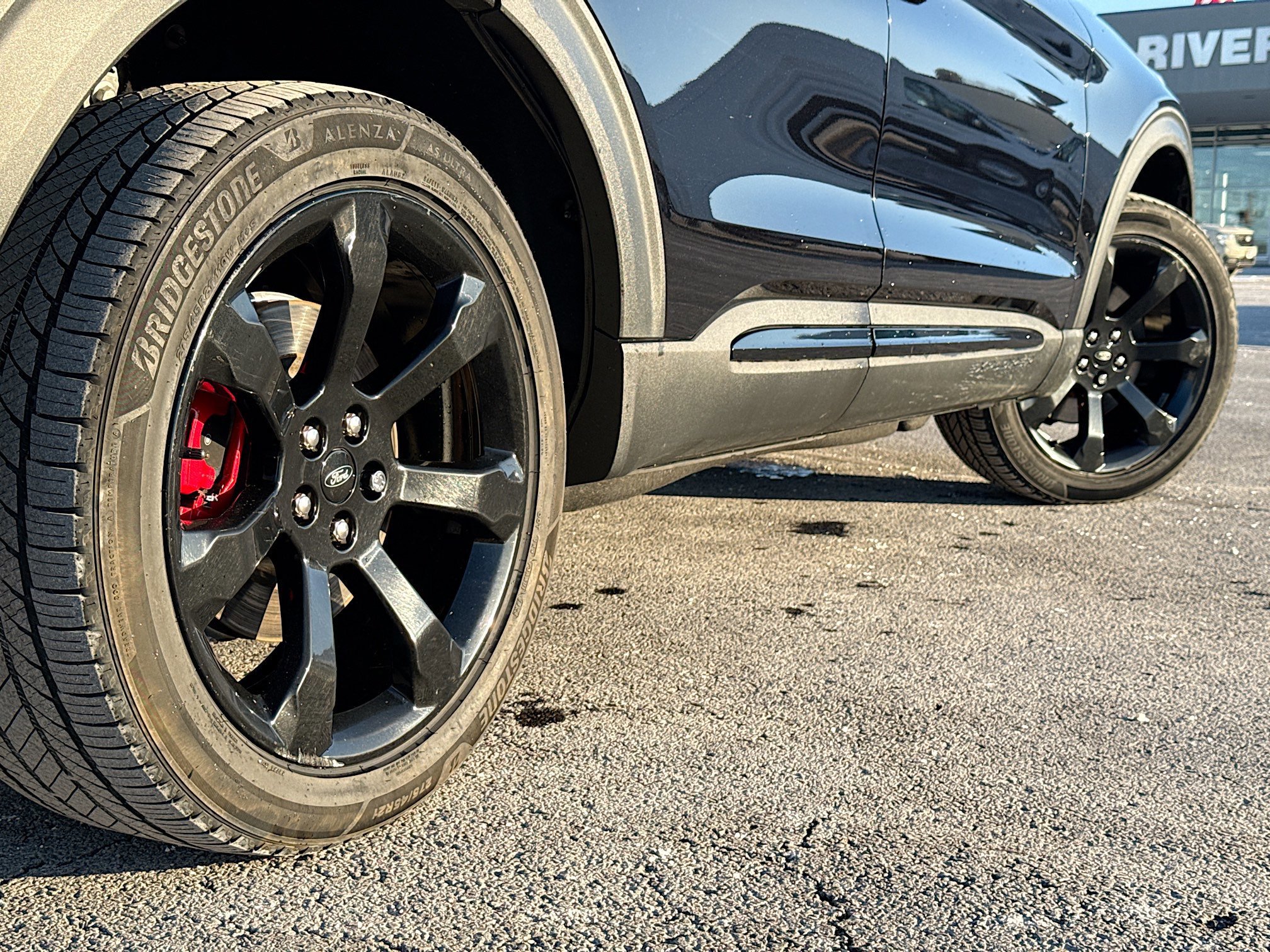 Certified 2022 Ford Explorer ST w/ ST Street Pack image 18