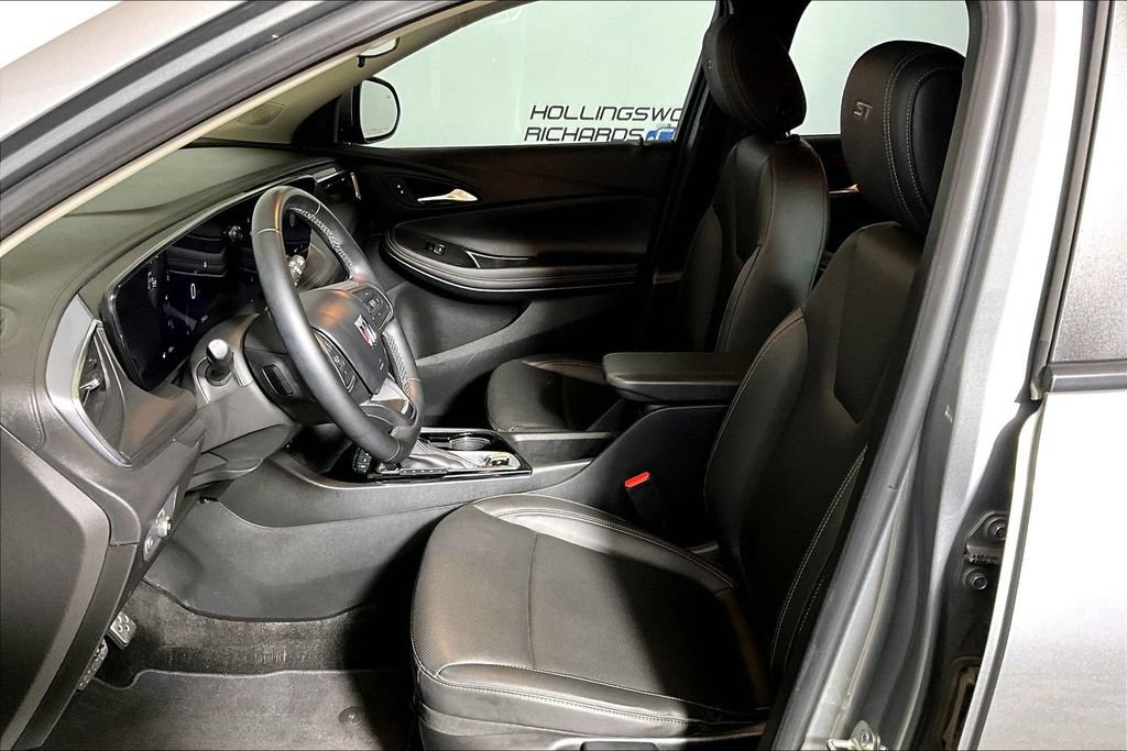 Used 2024 Buick Encore GX Sport Touring AWD/4WD image 20