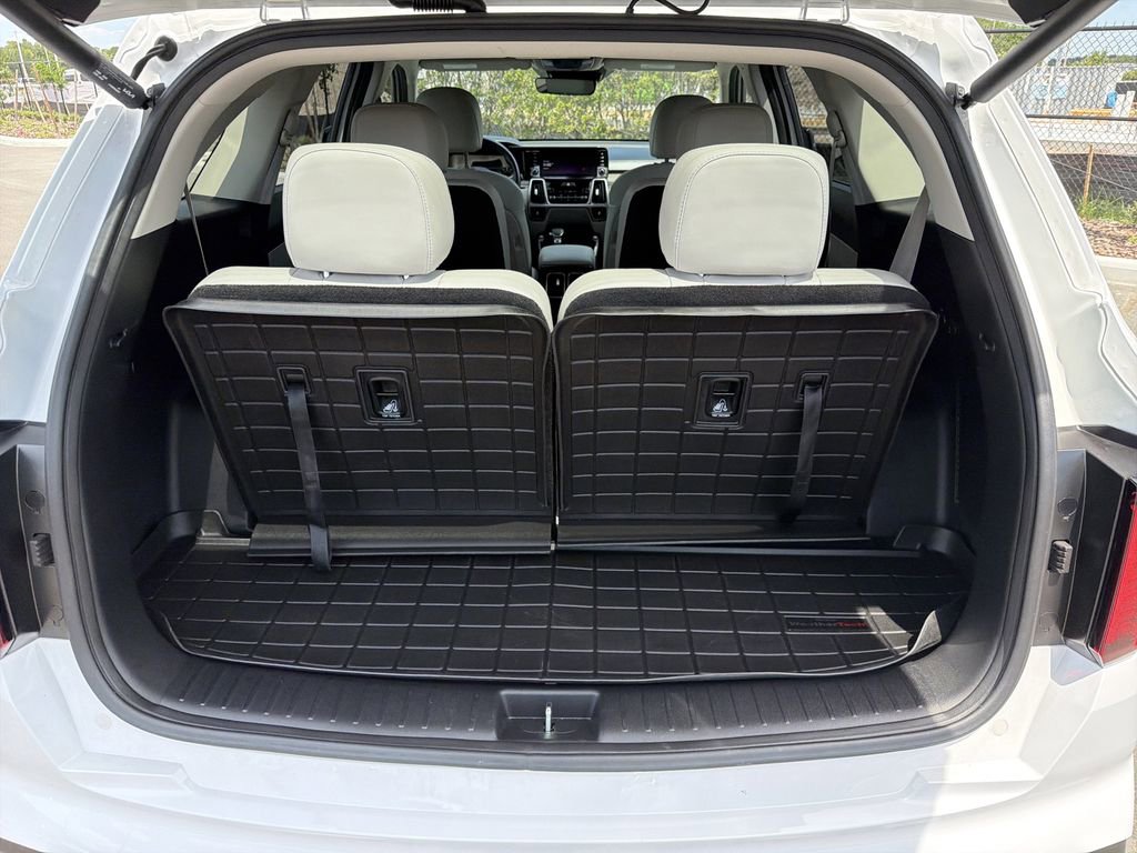 Used 2023 Kia Sorento EX FWD image 12