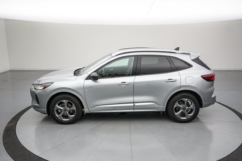 Certified 2024 Ford Escape ST-Line w/ Tech Pack #1 AWD/4WD image 7