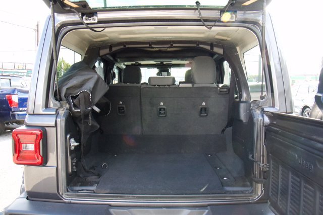 Used 2025 Jeep Wrangler Unlimited Sahara w/ Safety Group AWD/4WD image 28